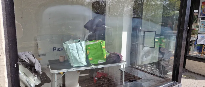 glass scratch graffiti being removed